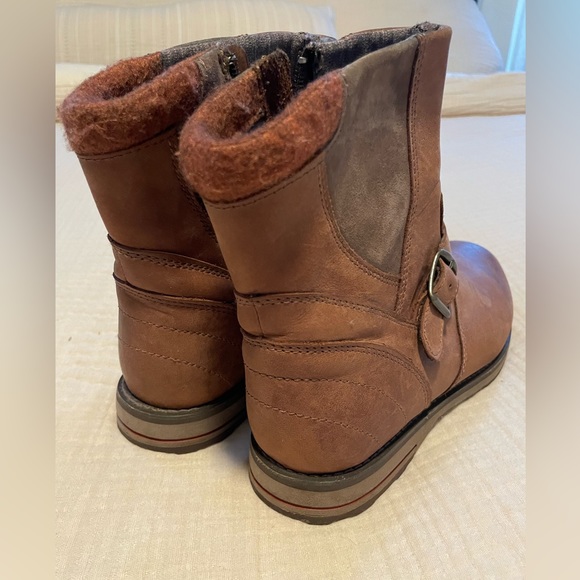 LL Bean boots. Ladies 7. - Picture 3 of 6